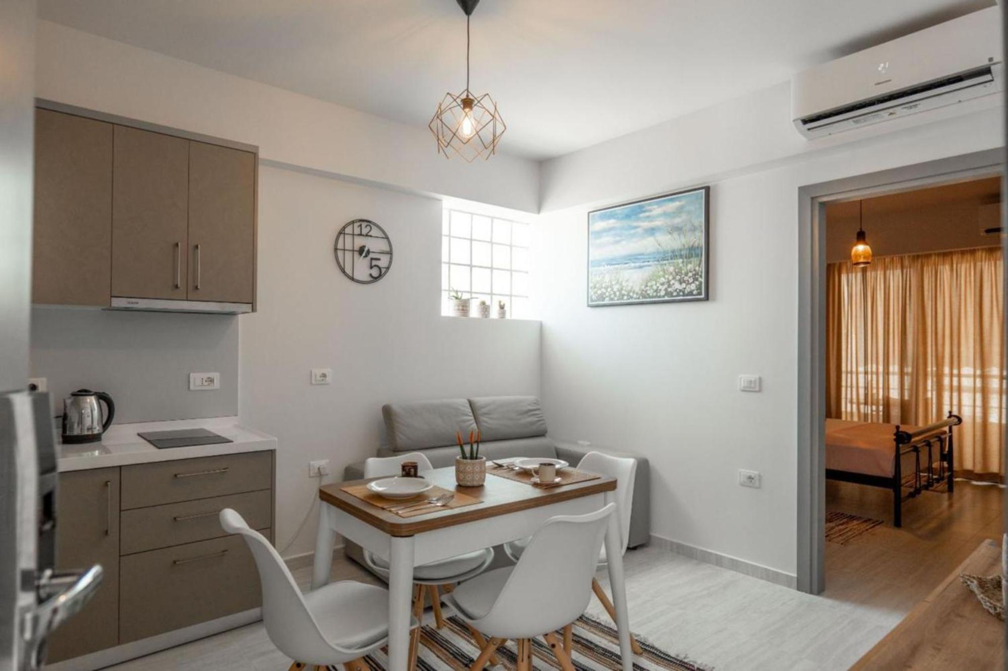 Aleksandra Apartments Sarandë Exterior foto